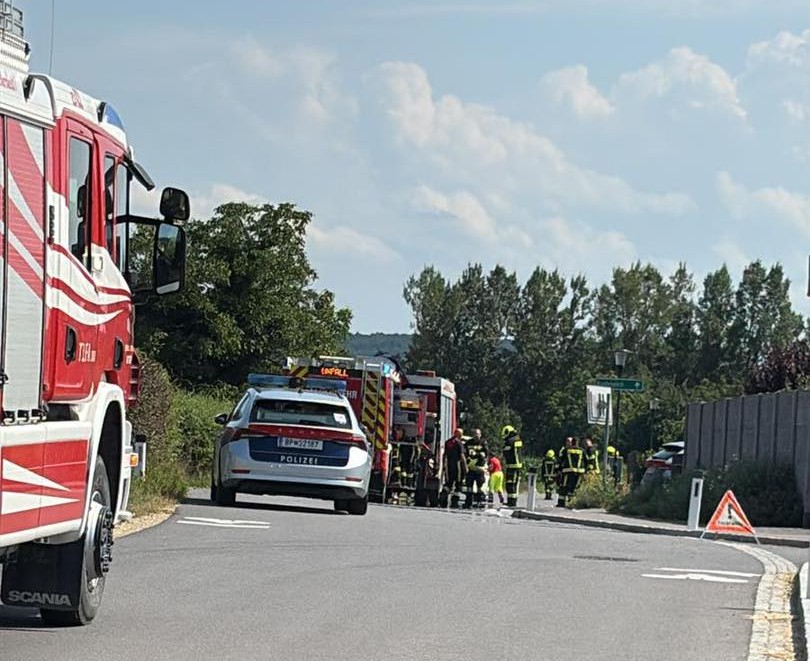 (T2) Verkehrsunfall mit Menschenrettung
